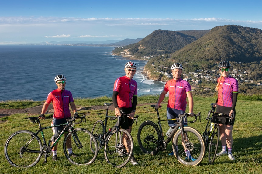 Première sortie d'une partie du Wollongong 2022 Championnat du Monde Route UCI Elite Road Race course_101221_Oenone Wood_W2022 Président Dean Dalla Valle_Mark Renshaw_Gracie Elvin