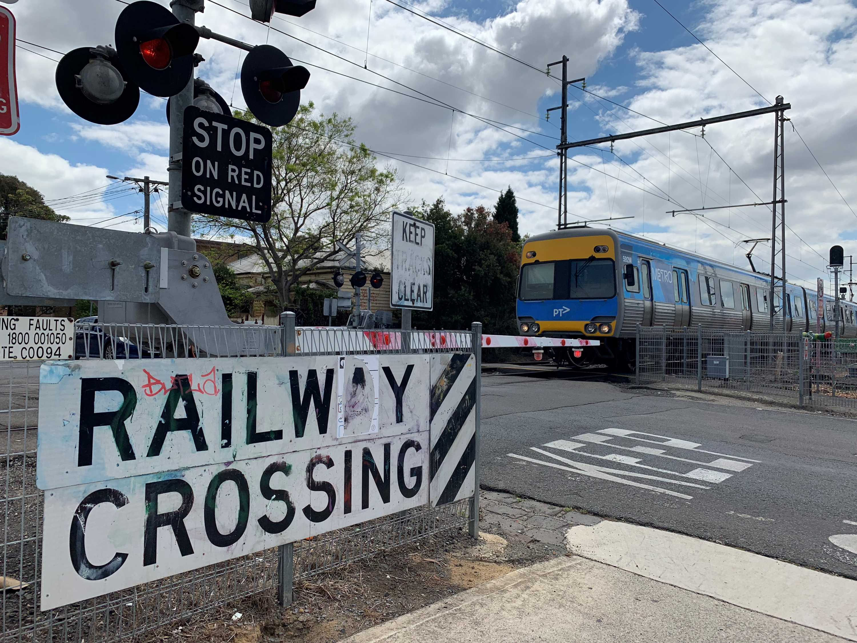 Sky Rail To Form Part Of 25 New Melbourne Level Crossing Removals Pledged By Labor Government Abc News