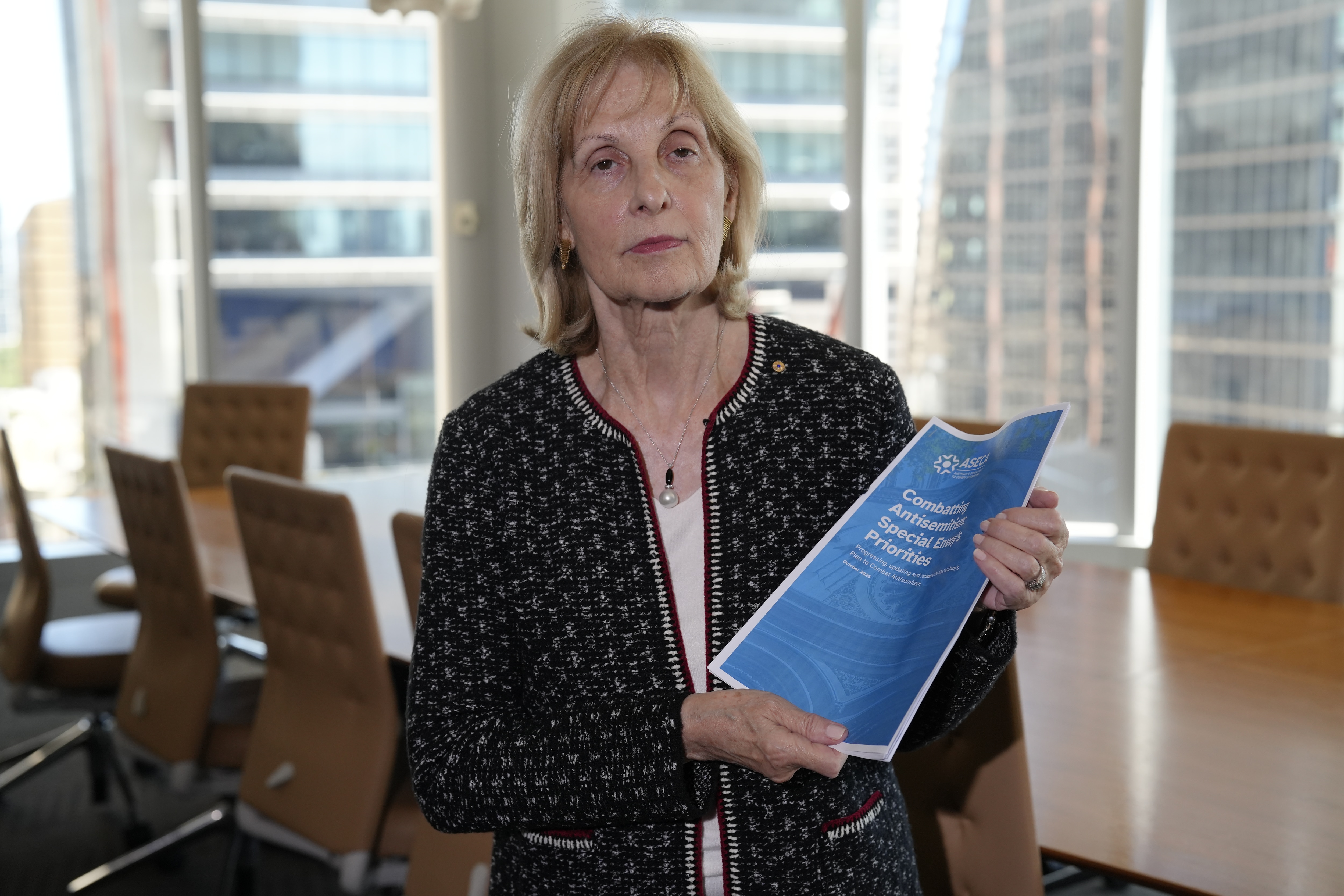 Mask ban, visa review measures proposed by antisemitism envoy