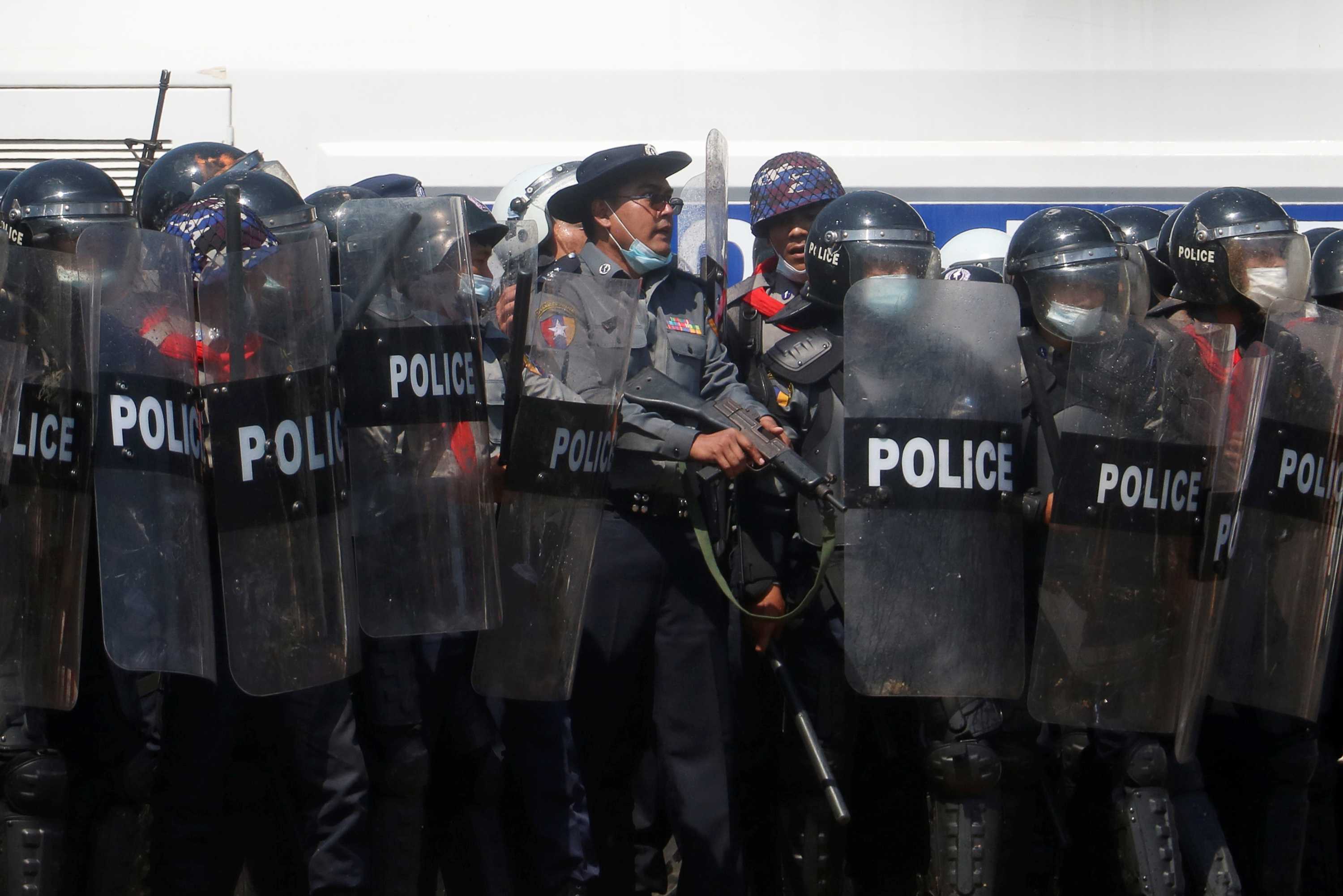 Myanmar Police Fire To Disperse Protesters Leaving Woman With What Doctors Say Is Fatal Gunshot Wound To Her Head Abc News