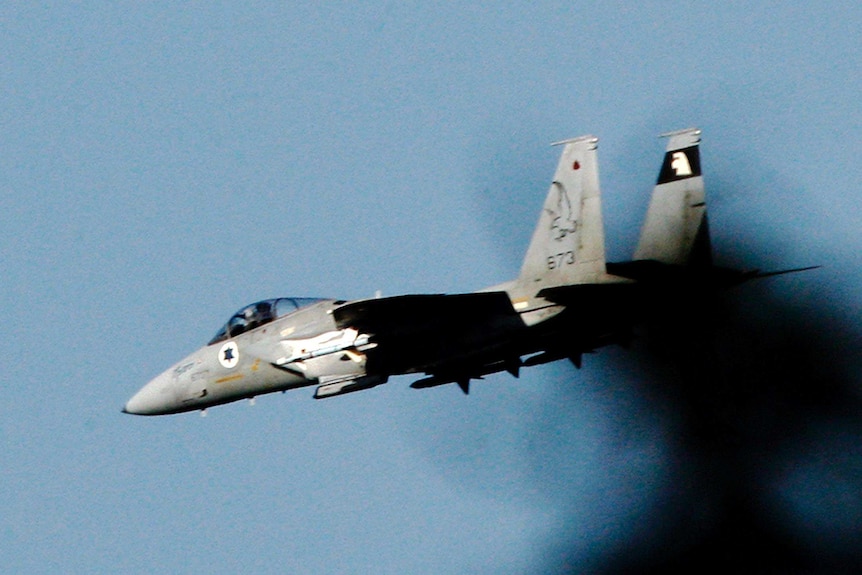 Israeli F15 fighter jet in flight.