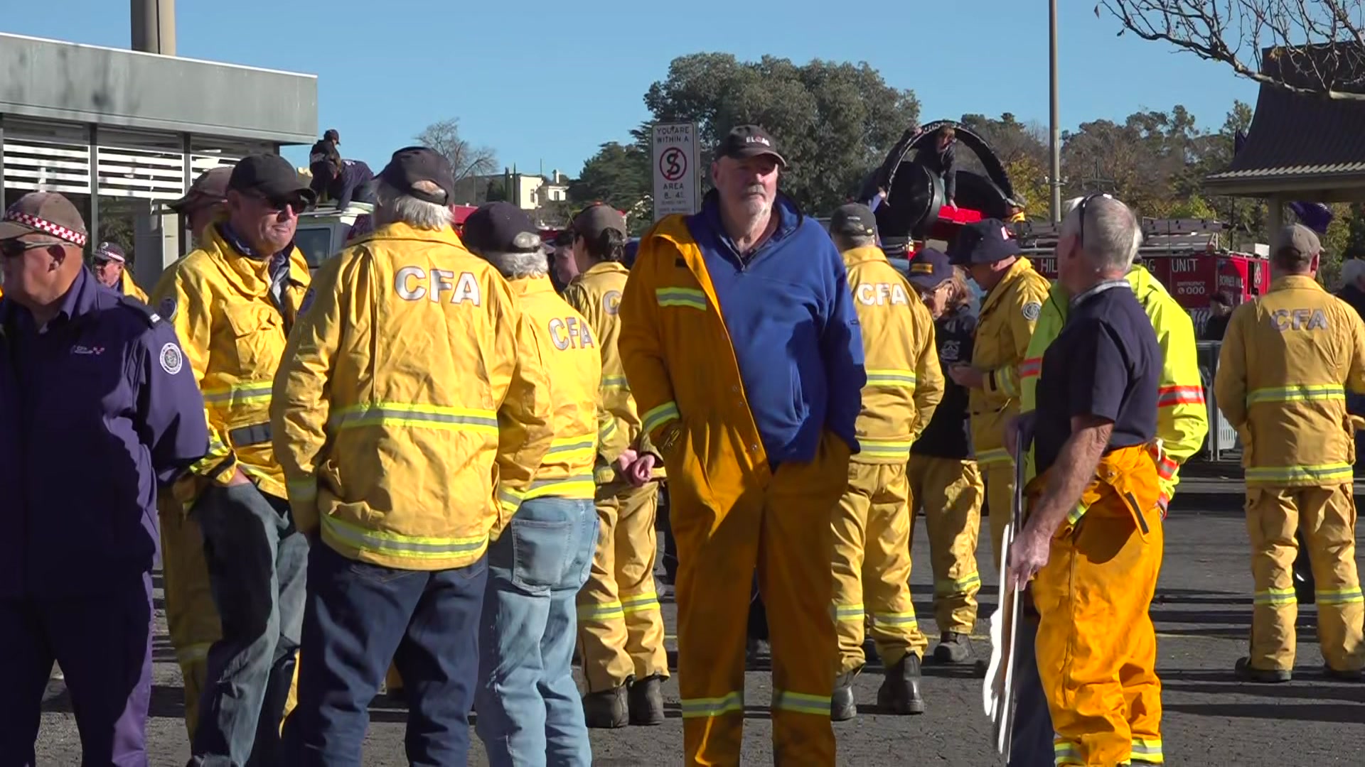 Hundreds of regional firefighters rally against levy in Bendigo