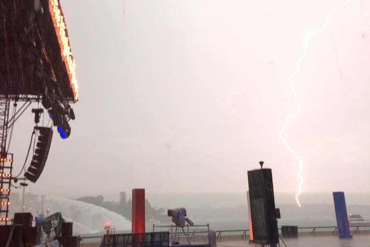 A picture of the sky with a lightning strike