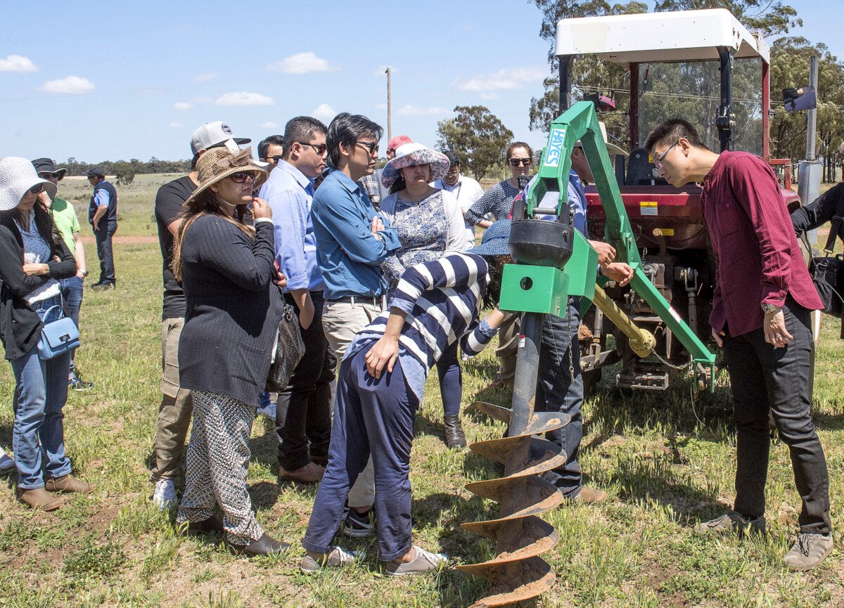 Trainee doctors go bush to get hands-on experience about becoming a ...