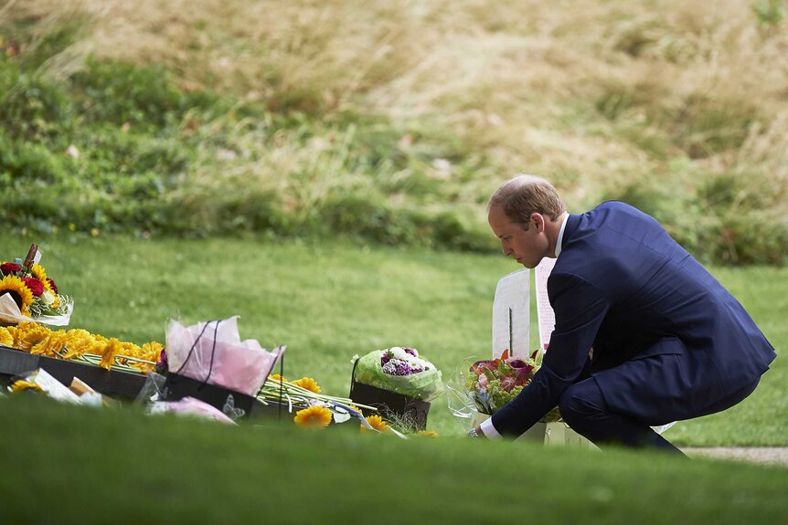 Prince William lays flowers