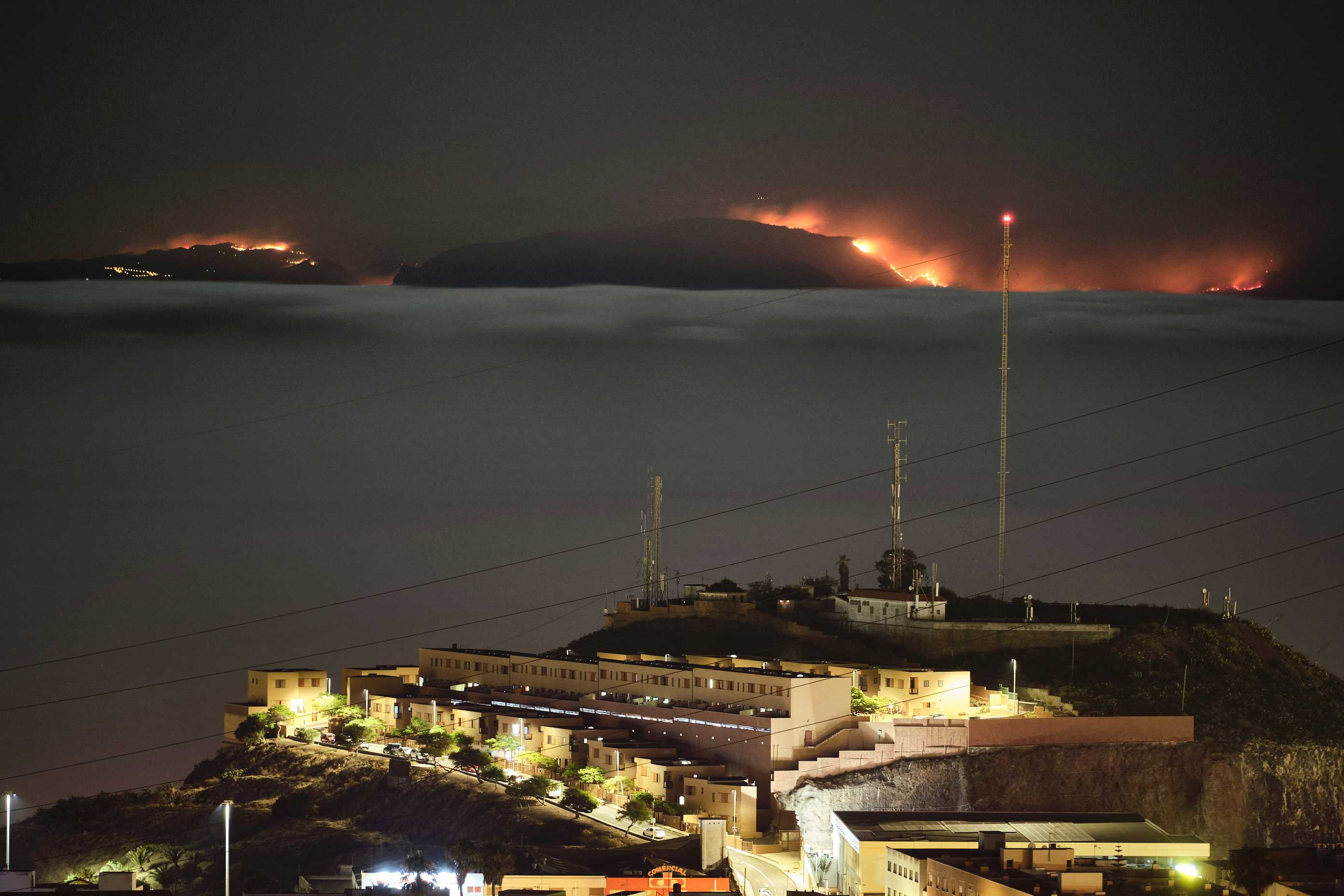 Spain bushfires ravage Canary Islands with 50metre flames, forcing