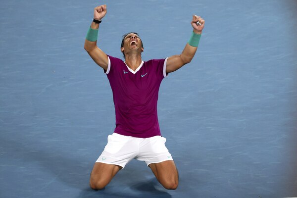 Rafael Nadal gets down on his knees