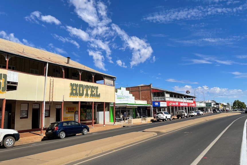 Barcaldine main street with the town's hotel in the foreground.