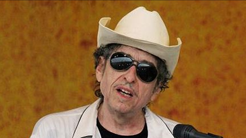 Bob Dylan performing in 2006