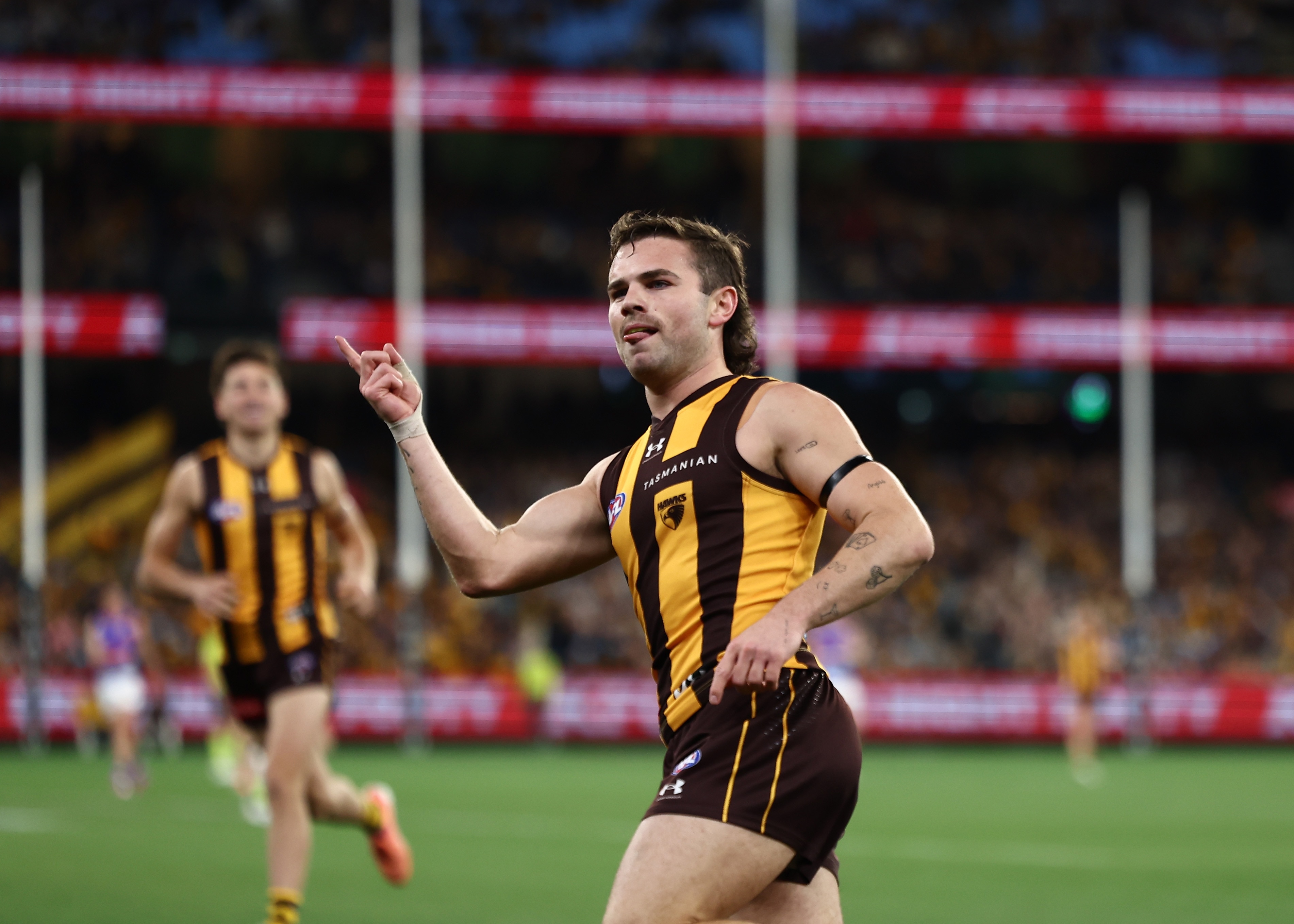 Live: Watson strikes early as Hawks dominate opening term against Bulldogs