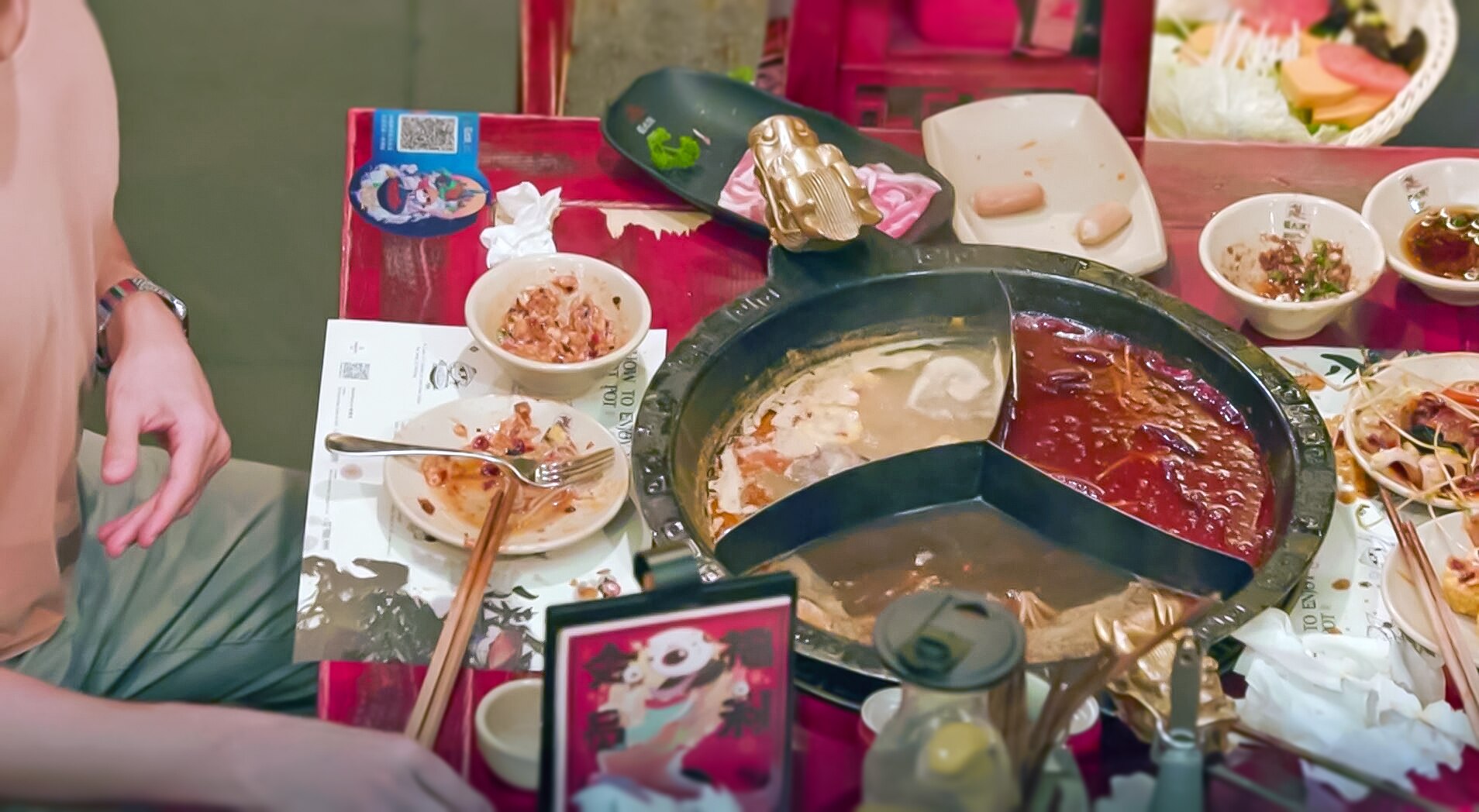 Dinner at a Chinese restaurant with a hot pot in the middle