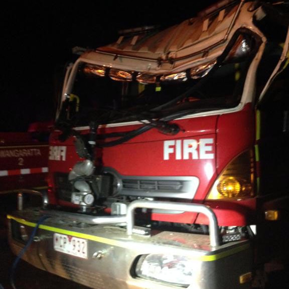 Fire truck hit by falling tree in Kilmore