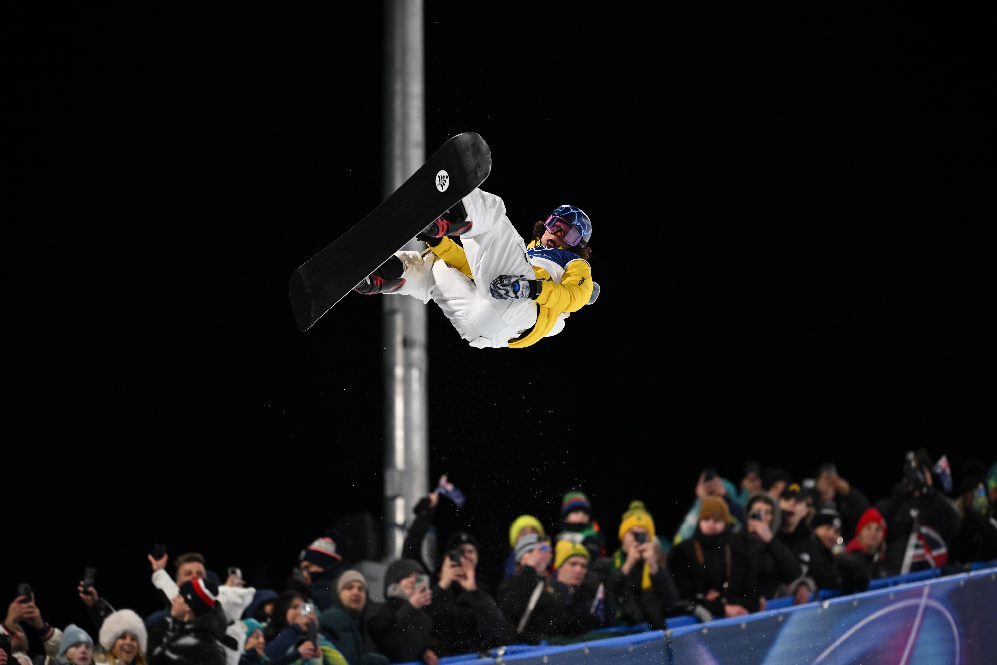 Valentino Guseli gira no ar