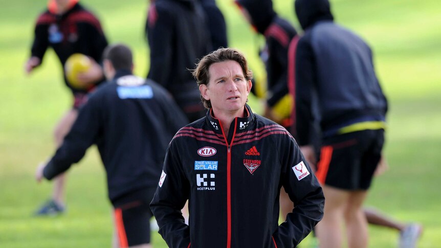 Hird oversees Bombers training