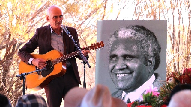 Yami Lester's funeral in the APY Lands.