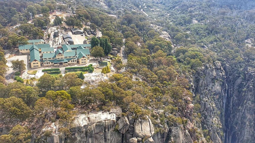 A view of the Mount Buffalo Chalet from the air.