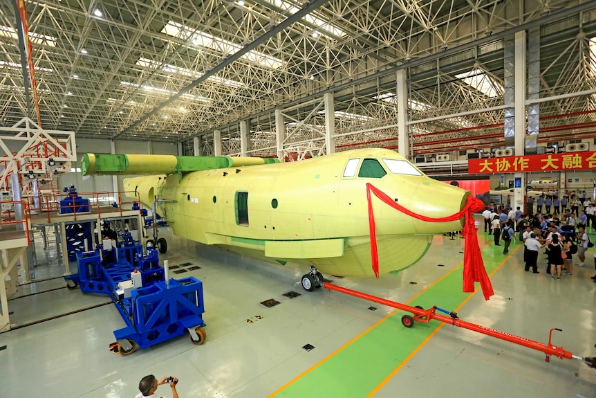 The body section of China's large amphibious aircraft AG-600 has been completed.