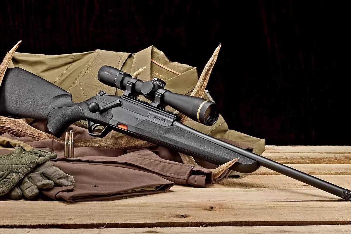 Uma foto promocional de um rifle Beretta BRX1 Straight-Pull.