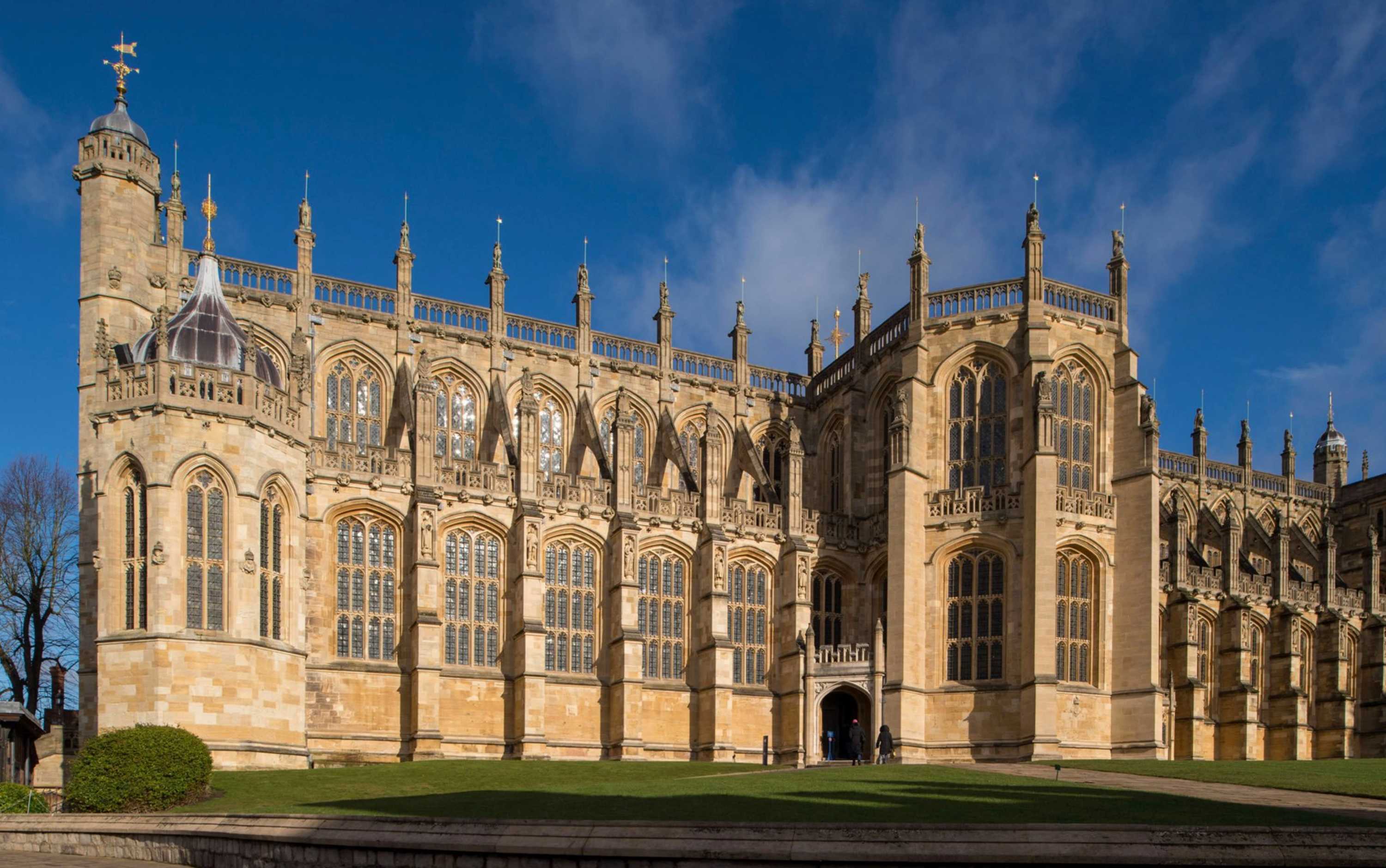 Buckingham Palace announces details of Prince Philip's ...