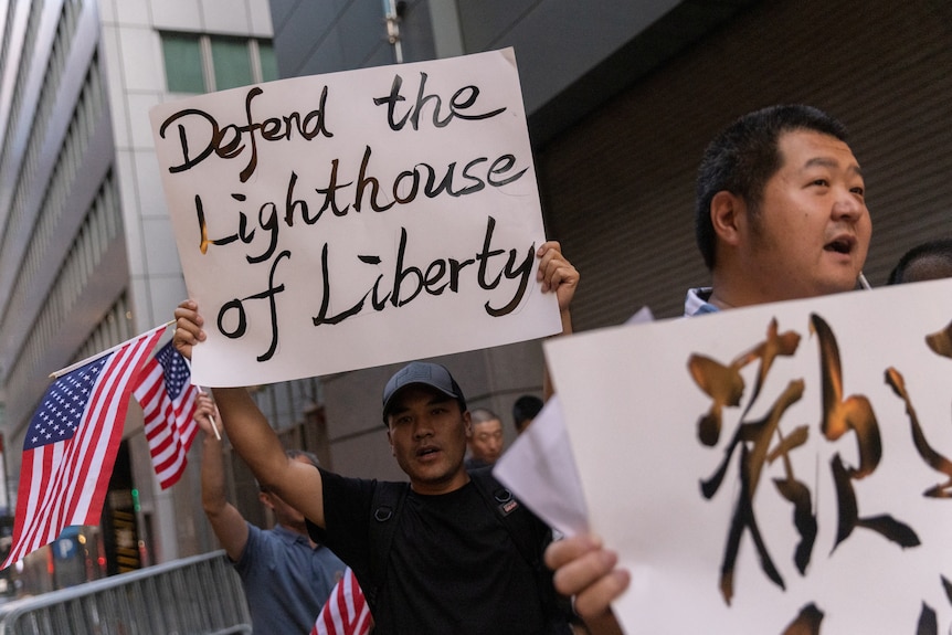 Supporters gather while Taiwan's Vice President William Lai arrives in the new york city.