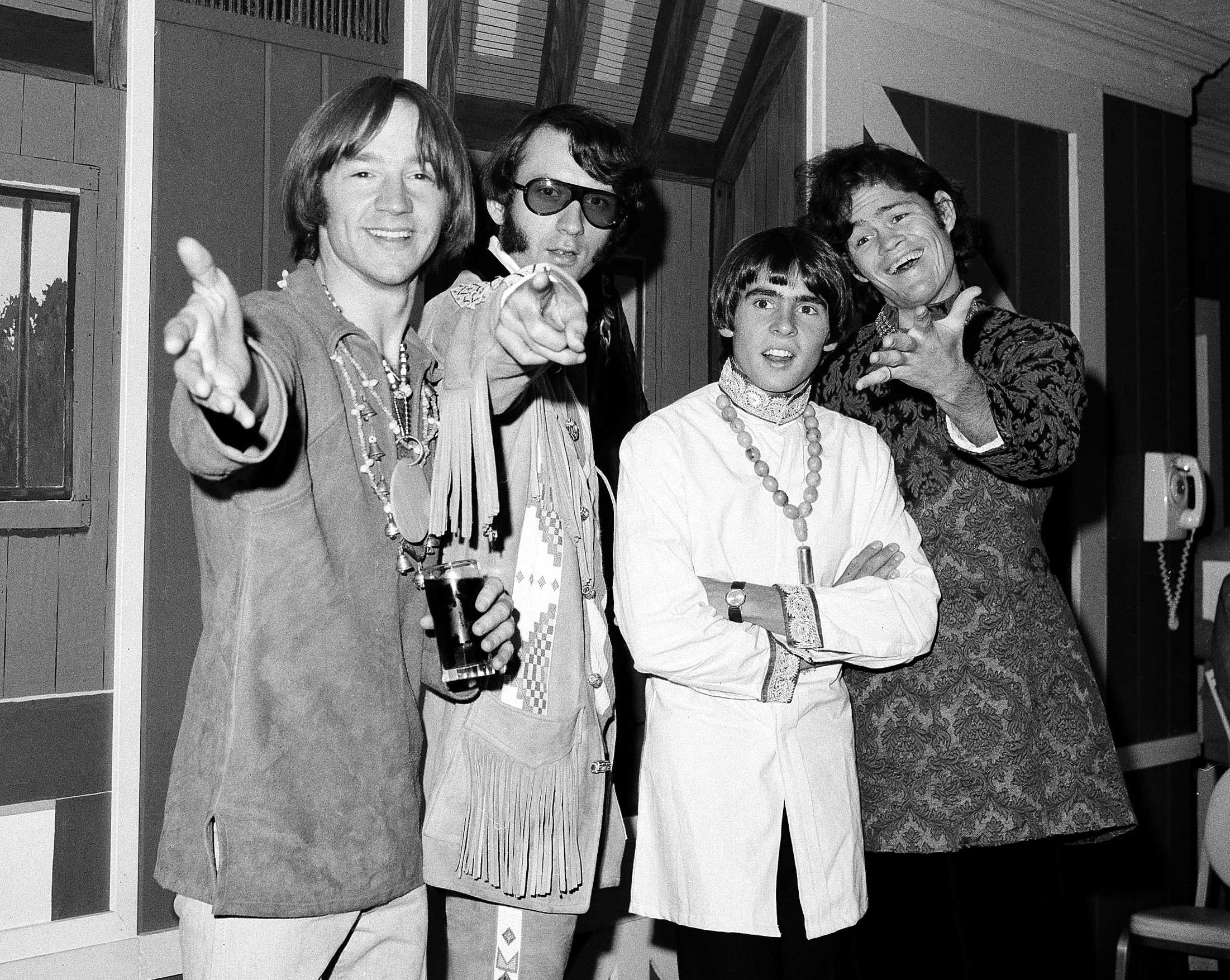 Peter Tork The Monkees Bassist Dies Aged 77 Abc News