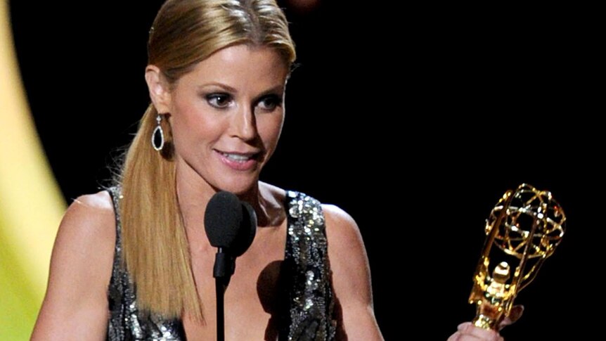 Julie Bowen wins the Outstanding Supporting Actress in a Comedy Series award at the Emmys