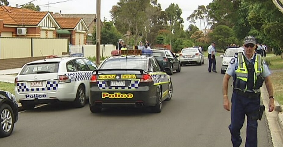 Police shoot man 'armed with knives' - ABC News