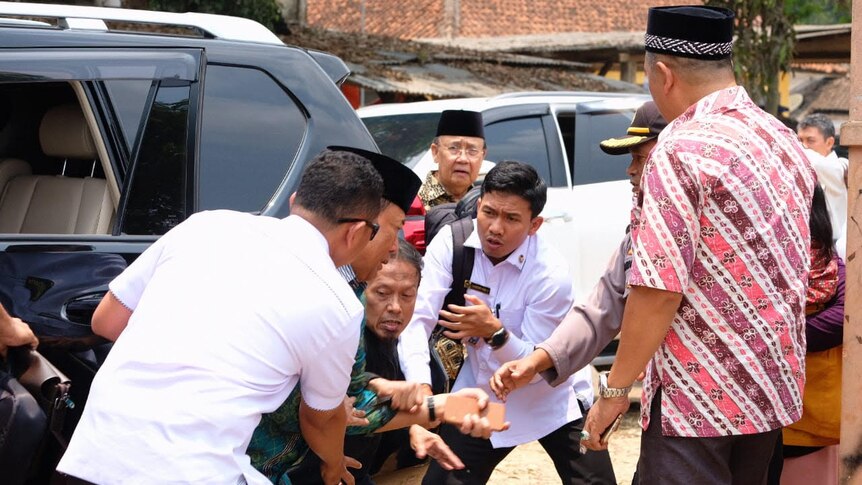 Wiranto ditusuk ketika berkunjung ke Pandeglang.