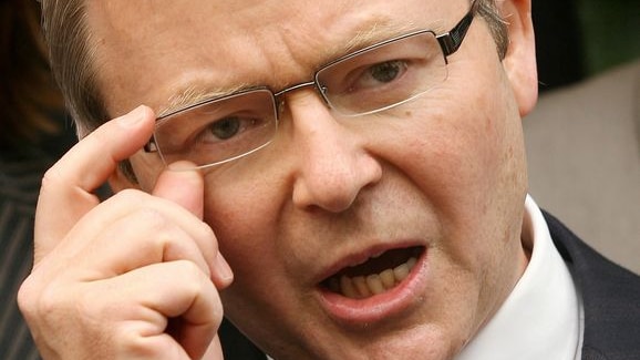 Mr Rudd has told Labor MPs they should expect to see the Opposition's big lead in the opinion polls fall away after Mr Costello announces his Budget. (File photo)