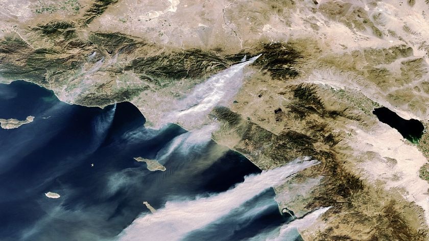 Satellite photo of smoke from bushfires in California
