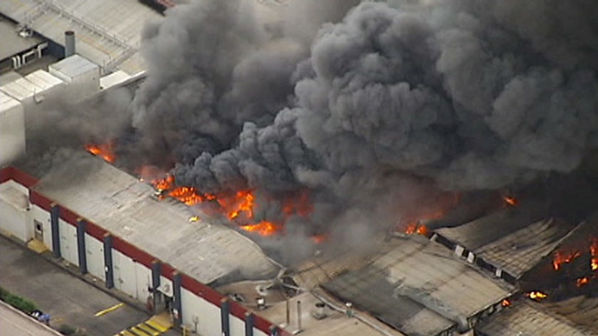 A large fire has all but destroyed a chicken processing factory south east of Melbourne.