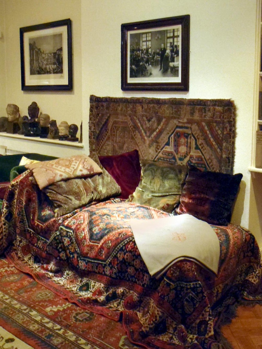 Couch used by Sigmund Freud.