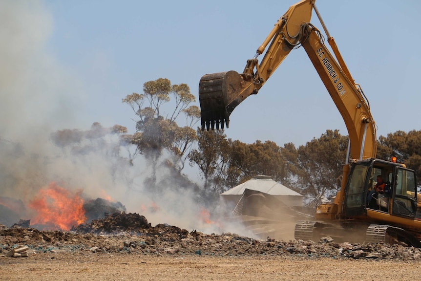 Clean-up after Pinery bushfire