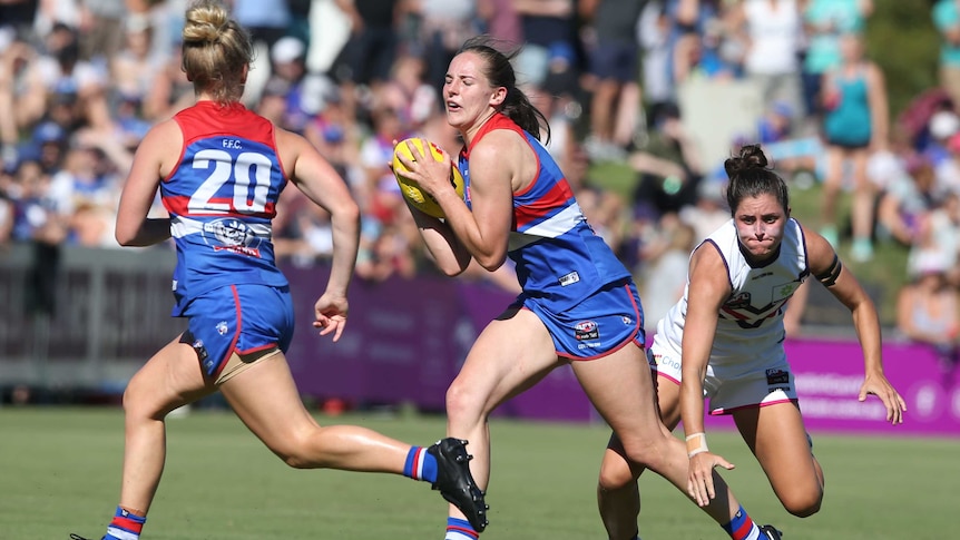 Western Bulldogs' Isabel Huntington in action against Fremantle in AFLW Round 1 on February 4, 2018.