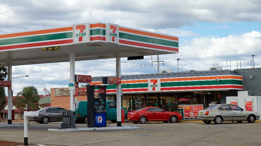 7-Eleven service station