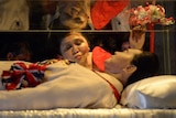 Imelda with the body of Ferdinand Marcos