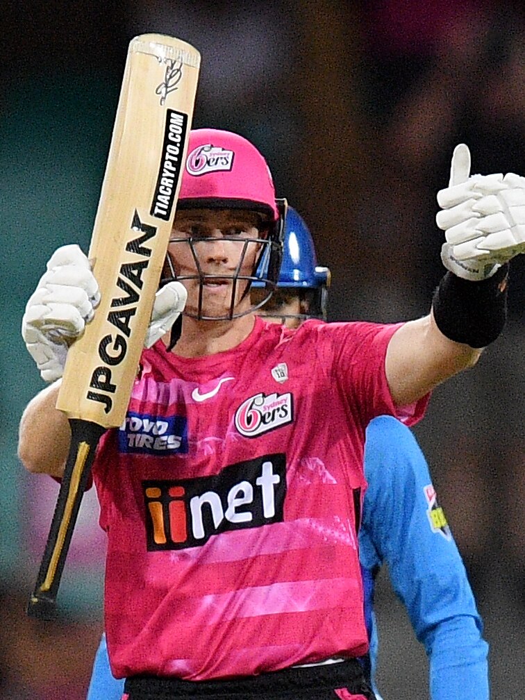 Kerr stuns Strikers to help Sixers into BBL final