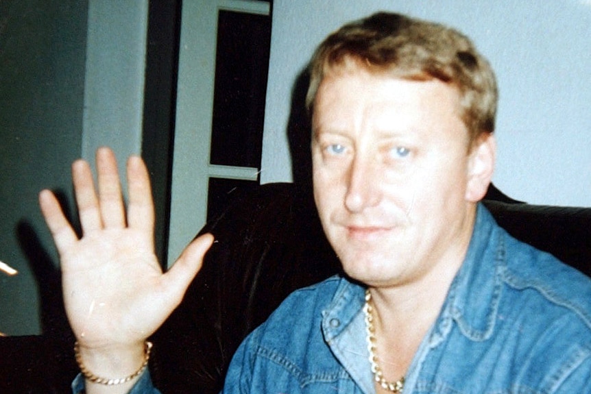 Gennadi Bernovski waves in a photograph.