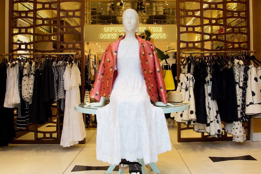 A mannequin out the front of a Kate Spade's Madison Avenue store