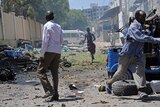 People run from Mogadishu bombing