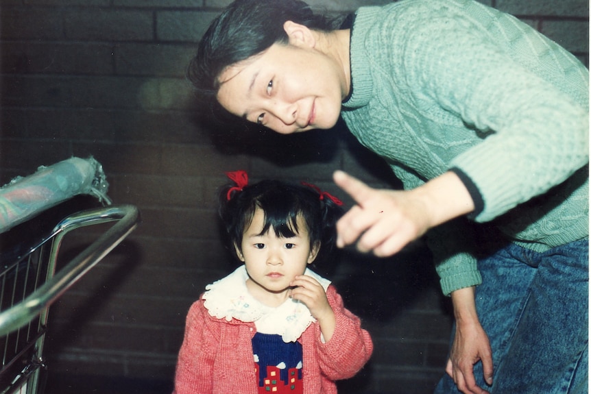 Xini finally met her father Shen Jiawei in December 21, 1991.