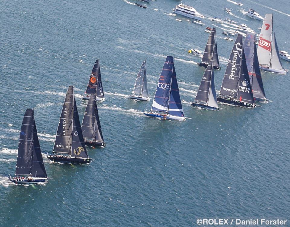 Start of 2016 Sydney To Hobart yacht race.