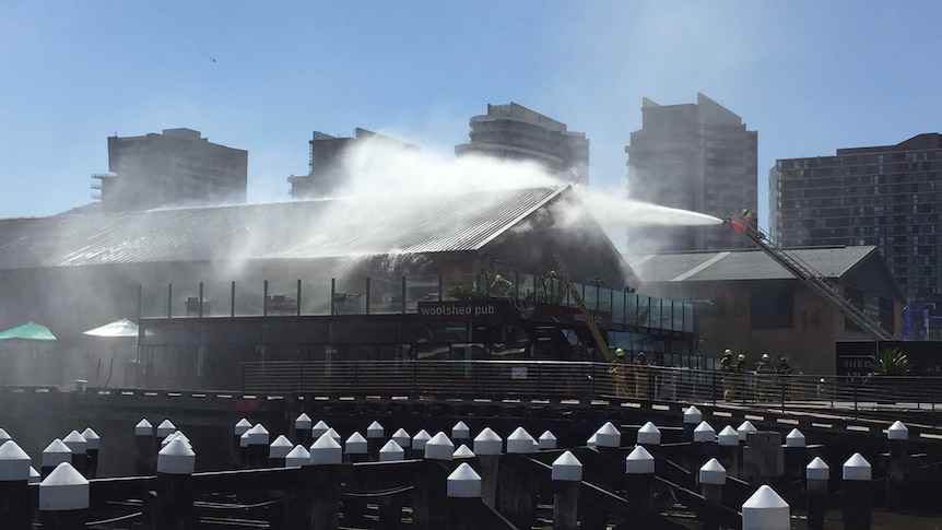 Wool Shed pub fire, Docklands.