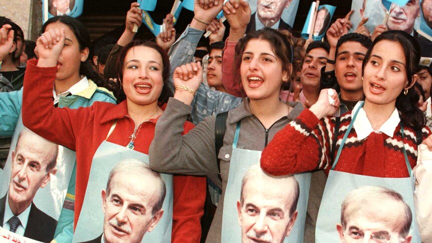 Syrian girls chant in support of Hafez al-Assad