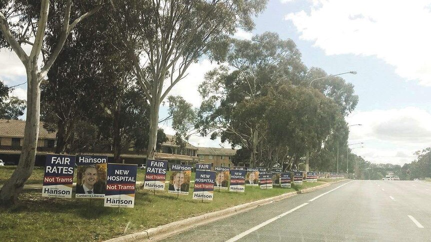 Corflutes for Jeremy Hanson along Melrose Drive in Woden