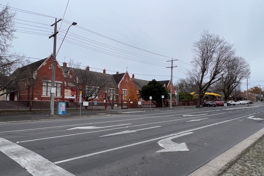 image of dana street primary school in ballarat central