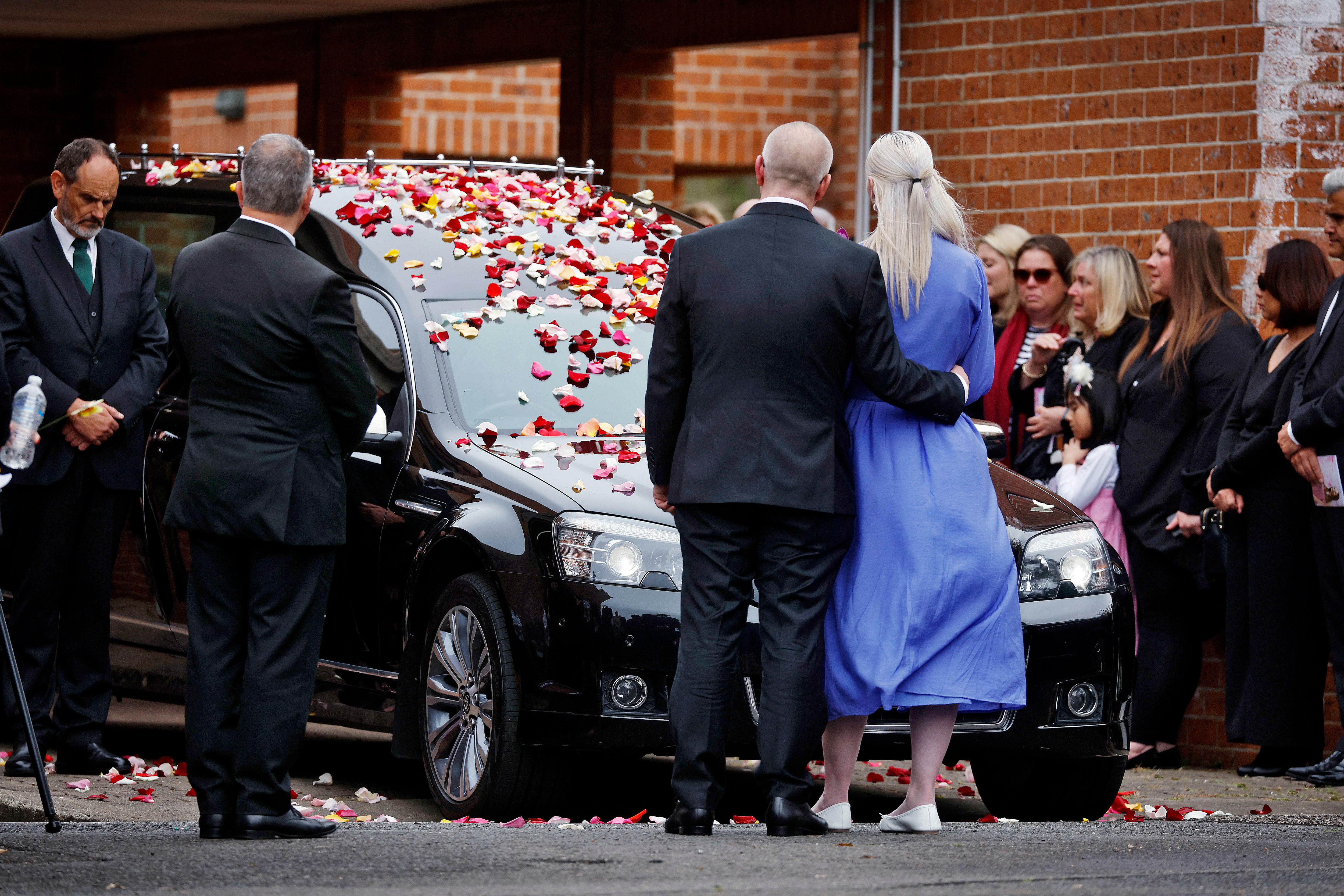 How a grieving mother's letter helped Australia's social media ban come into being