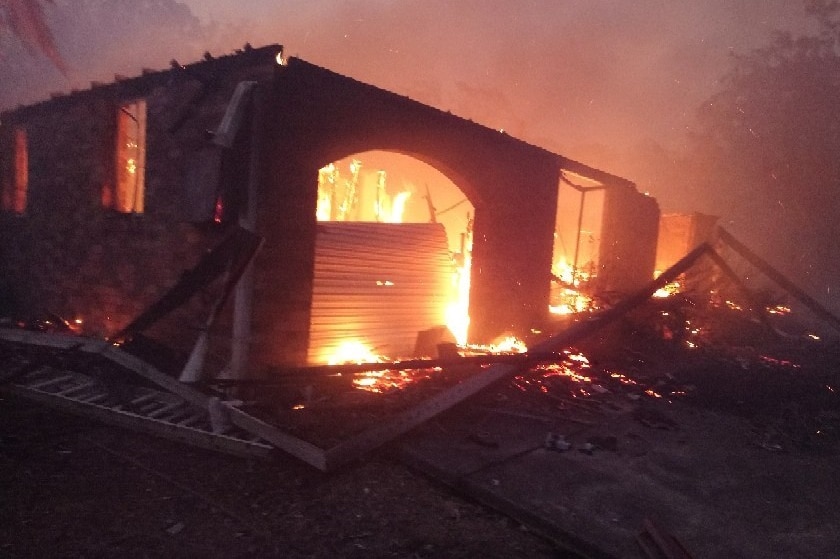 fire spreads through the Rainbow Flat home of Gwenda and Keith Duncan in November 2019