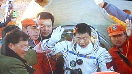 Safe return for Chinese astronaut