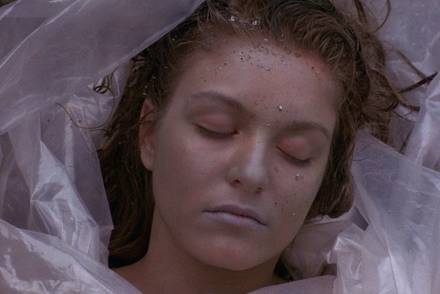 The Twin Peaks character Laura Palmer dead in a body bag in a photo taken from the TV series Facebook page